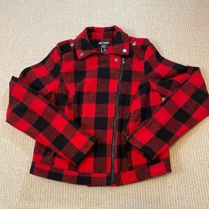 Hot Topic Women’s Buffalo plaid Fleece Moto jacket Small Red Black Full Zip